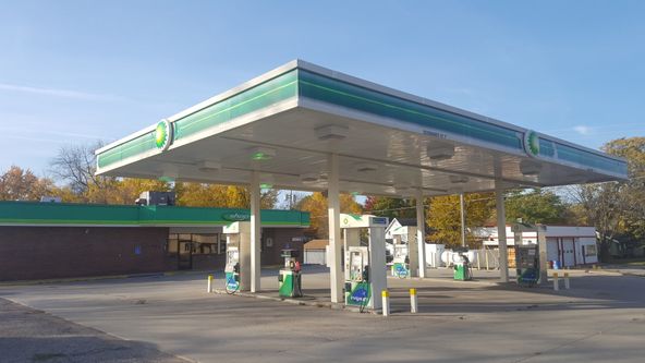 Convenience Store, Gas & Car Wash: 631 N 6th St, Montevideo, MN 56265